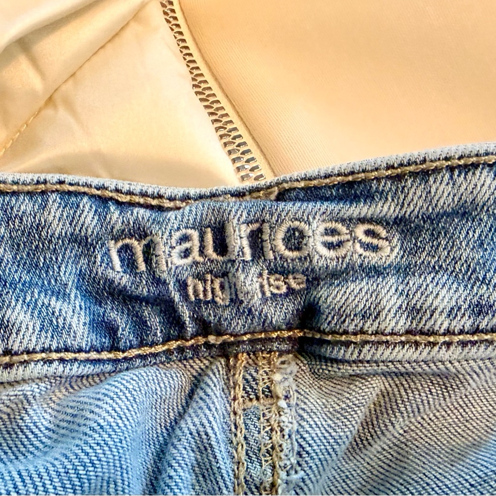 👖 Light Blue Distressed Boyfriend Jeans – Size 24W L - Picture 3 of 8